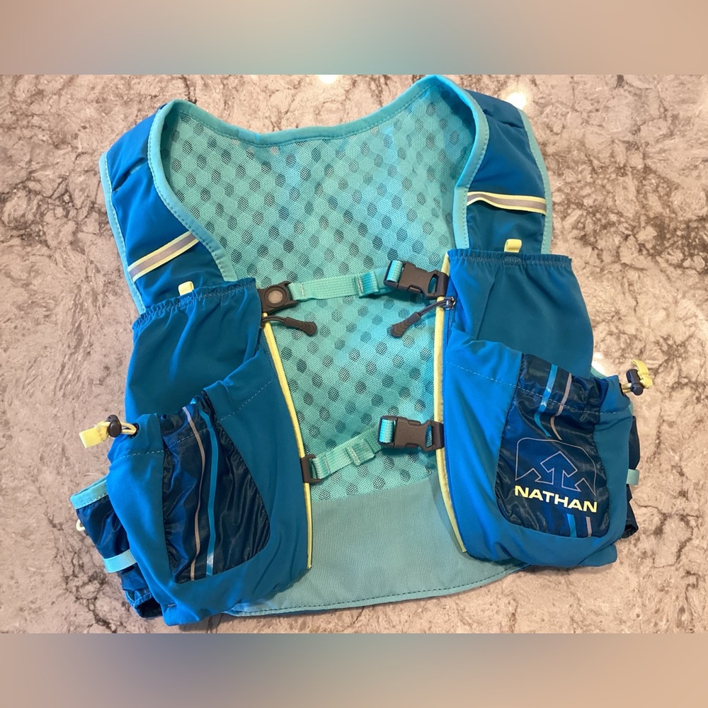Nathan Vapor Airess 2.0 7L Running Vest